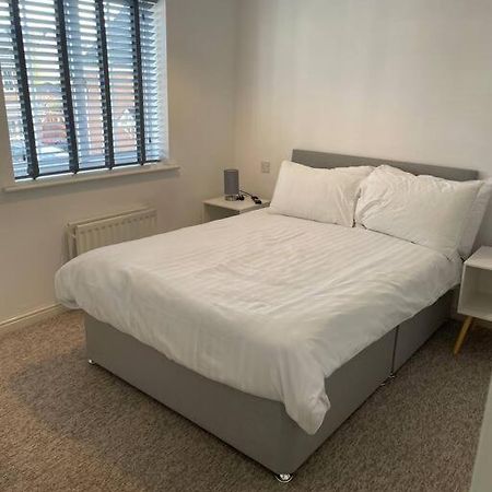 5 Holborn Spacious Home Redhill  Экстерьер фото